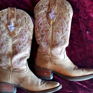 Women's Ariat boots